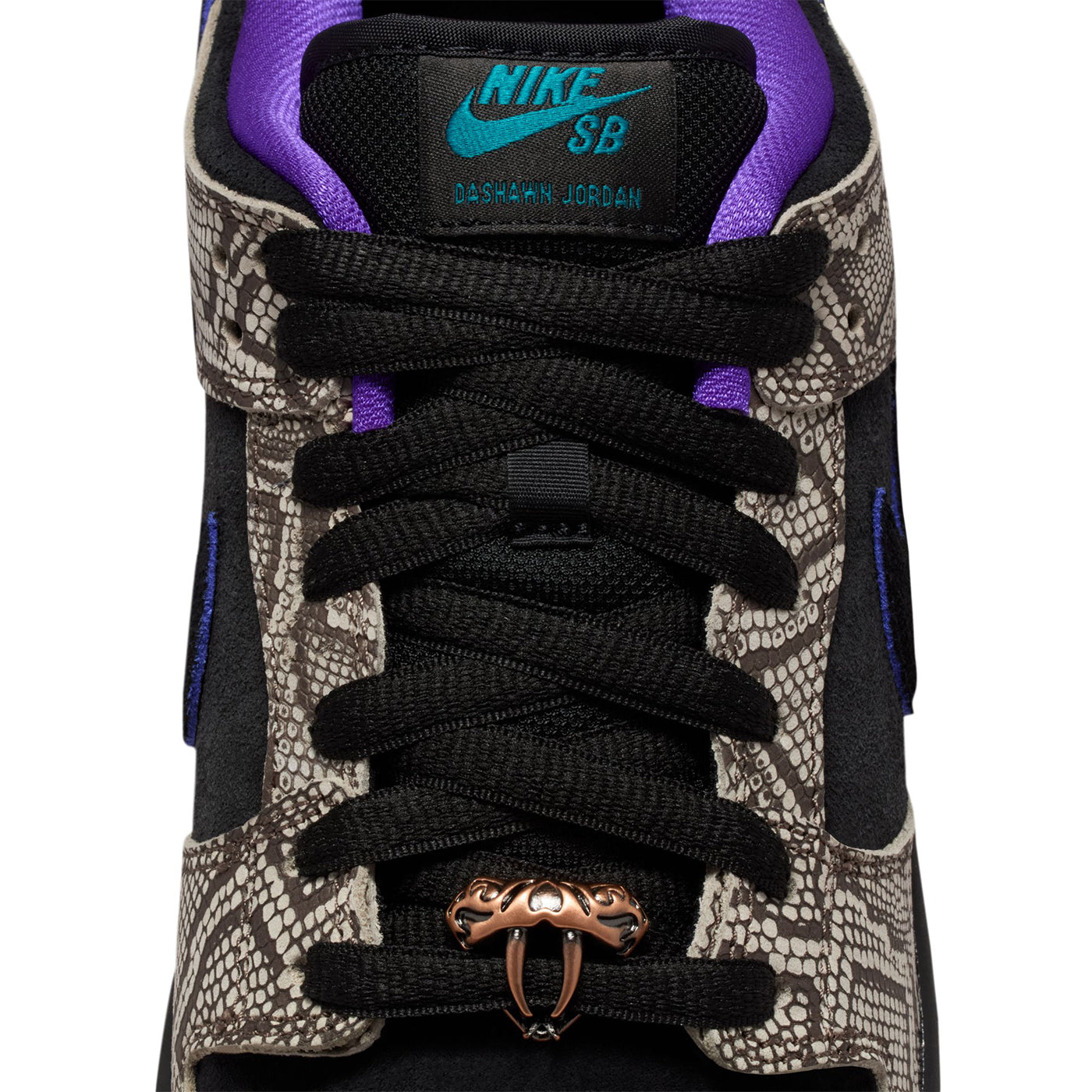 Nike SB x Dashawn Jordan - Dunk Low Pro - string/black/purple - Online Only!
