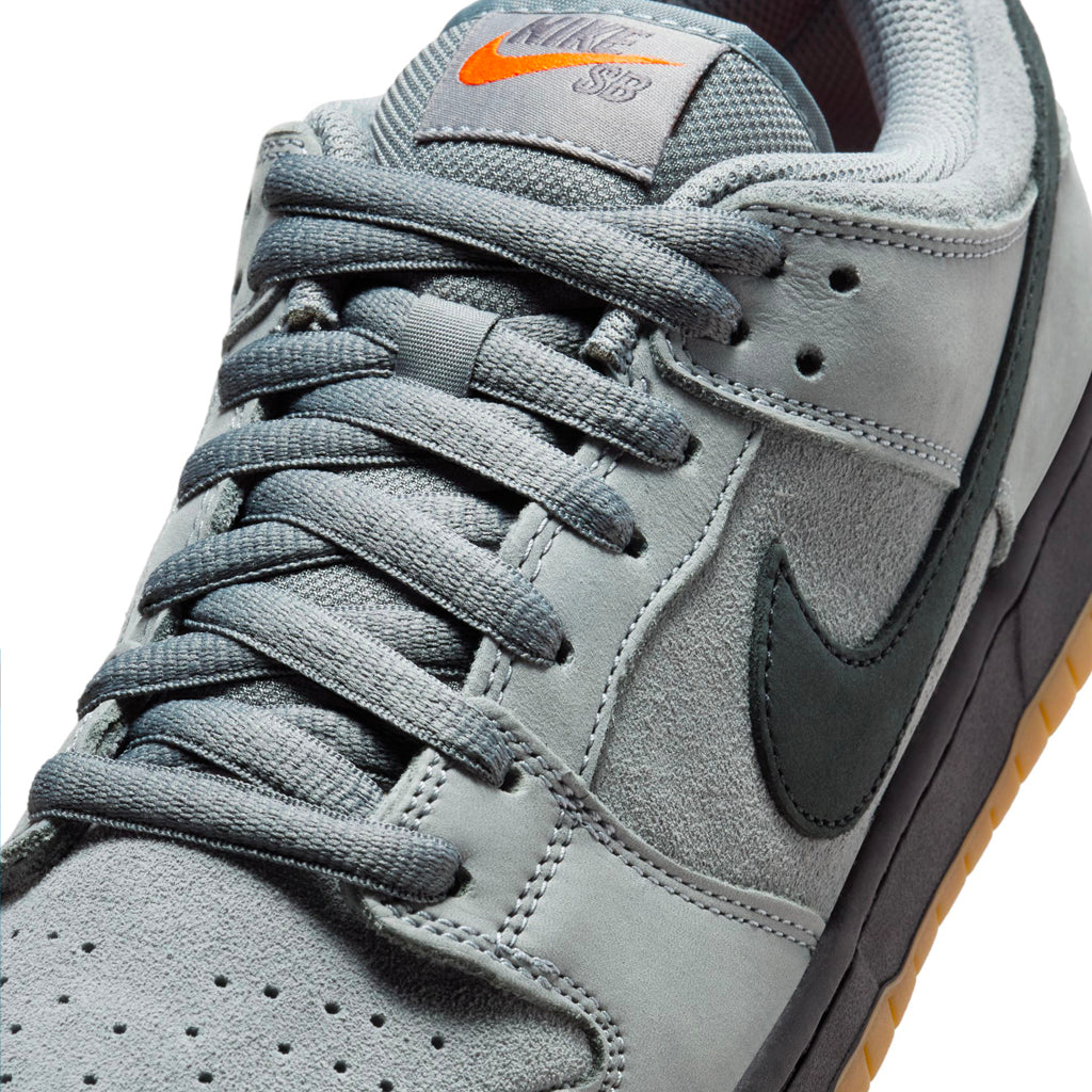 靴 Nike SB Dunk Low PRO \"Cool Grey/Black\" Nike SB Dunk Low Pro Cool Grey/Black – Drift House