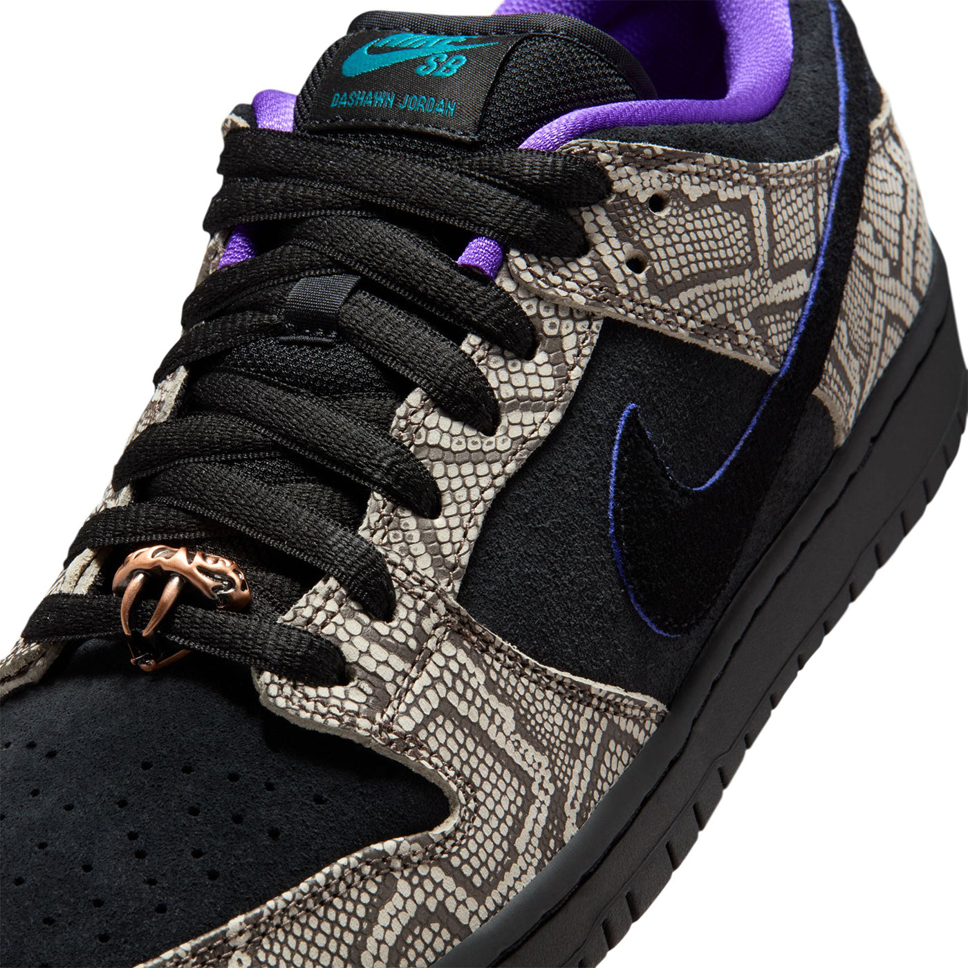 Nike SB x Dashawn Jordan - Dunk Low Pro - string/black/purple - Online Only!