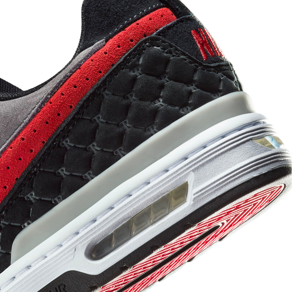 NikeSB_PaulRodriguez_DunkLow_blkredgrey_1