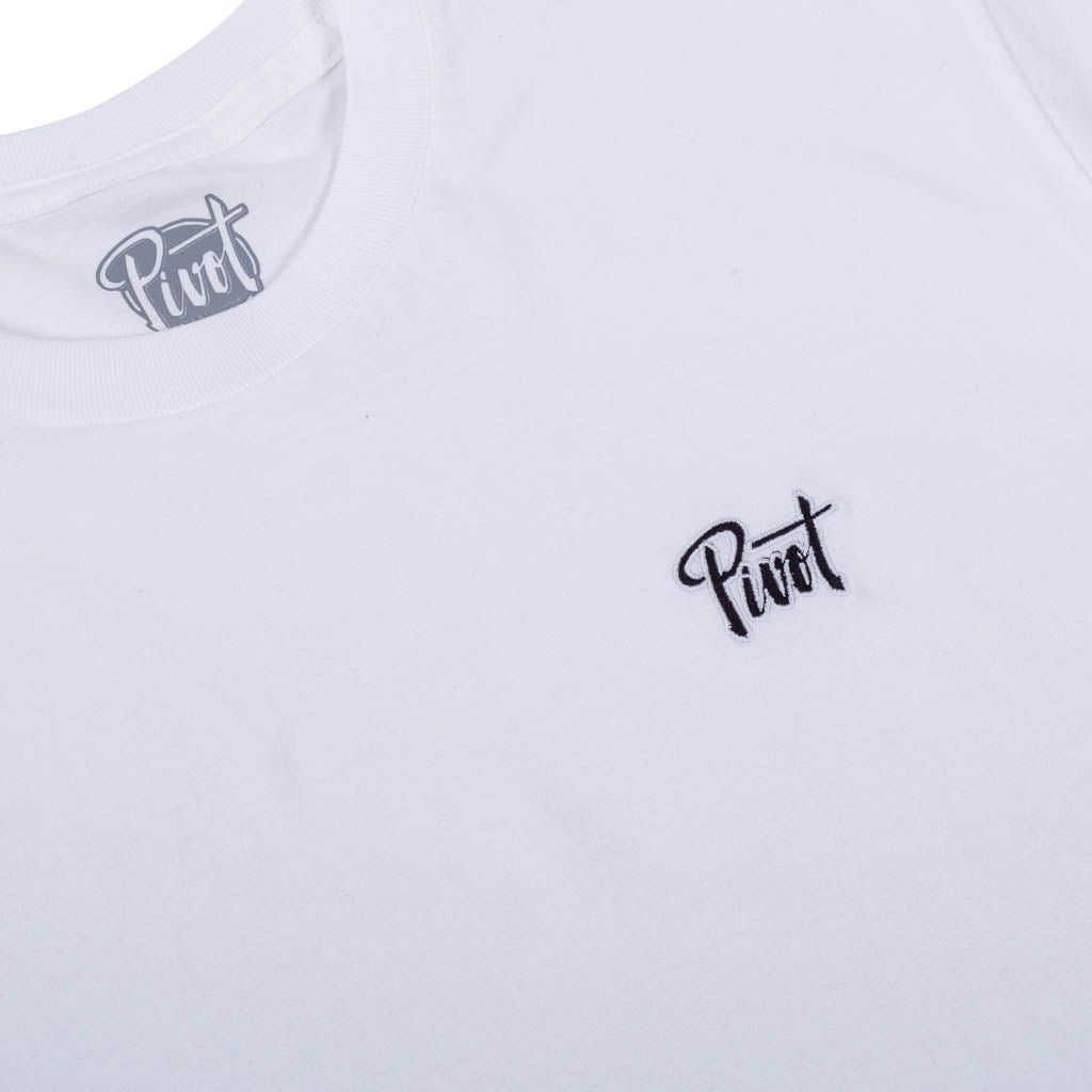 Pivot Skateshop - T-Shirt - Humble - white