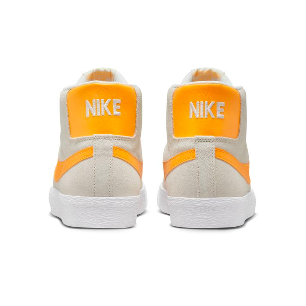 Nike SB Blazer MID in white/laser orange